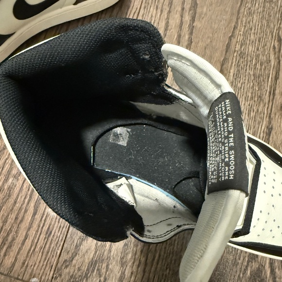 Nike Jordan 1 High OG Dark Mocha - Picture 6 of 7